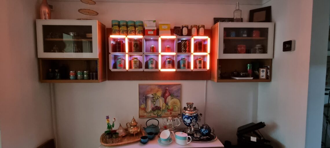 Tea shelf