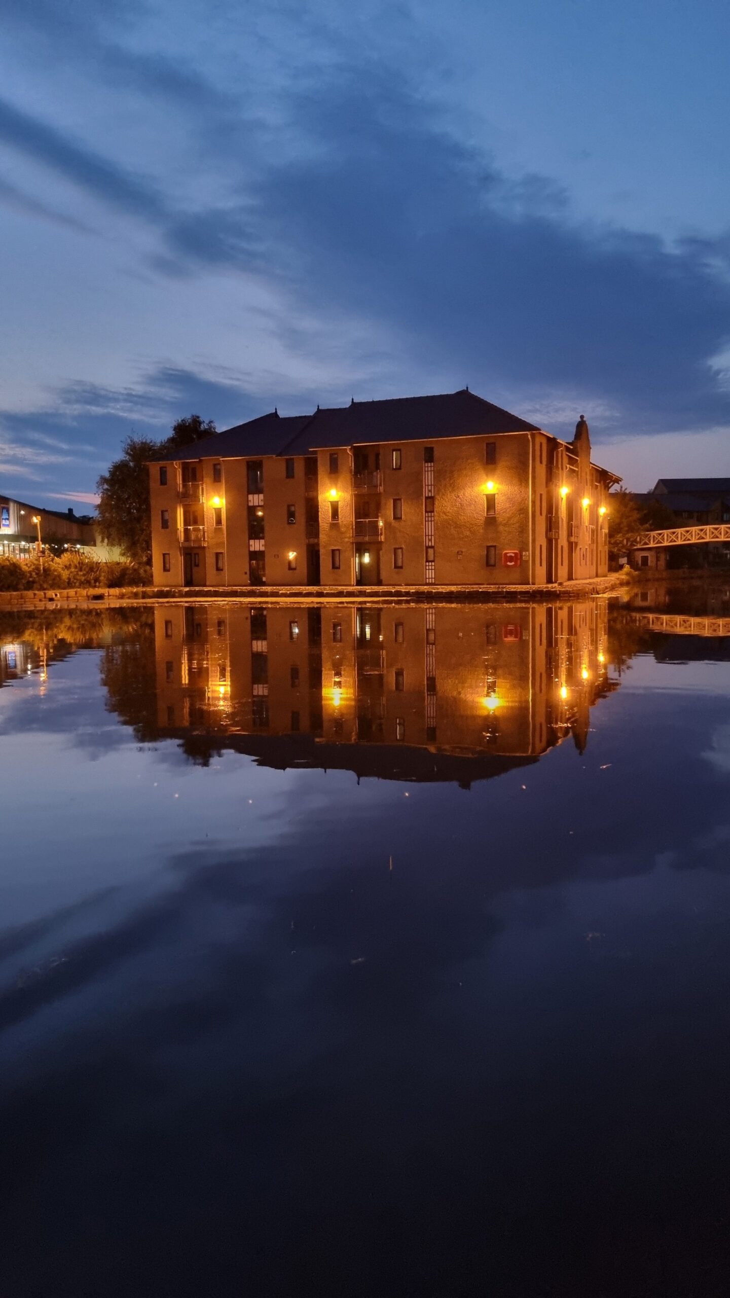 evening view of the mooring at Lancaster working on the canal